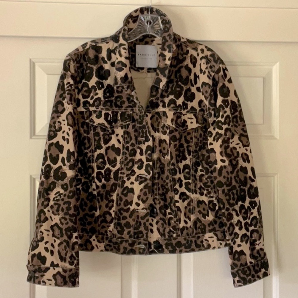 DENIM JACKET XL NWOT LEOPARD ANIMAL PRINT